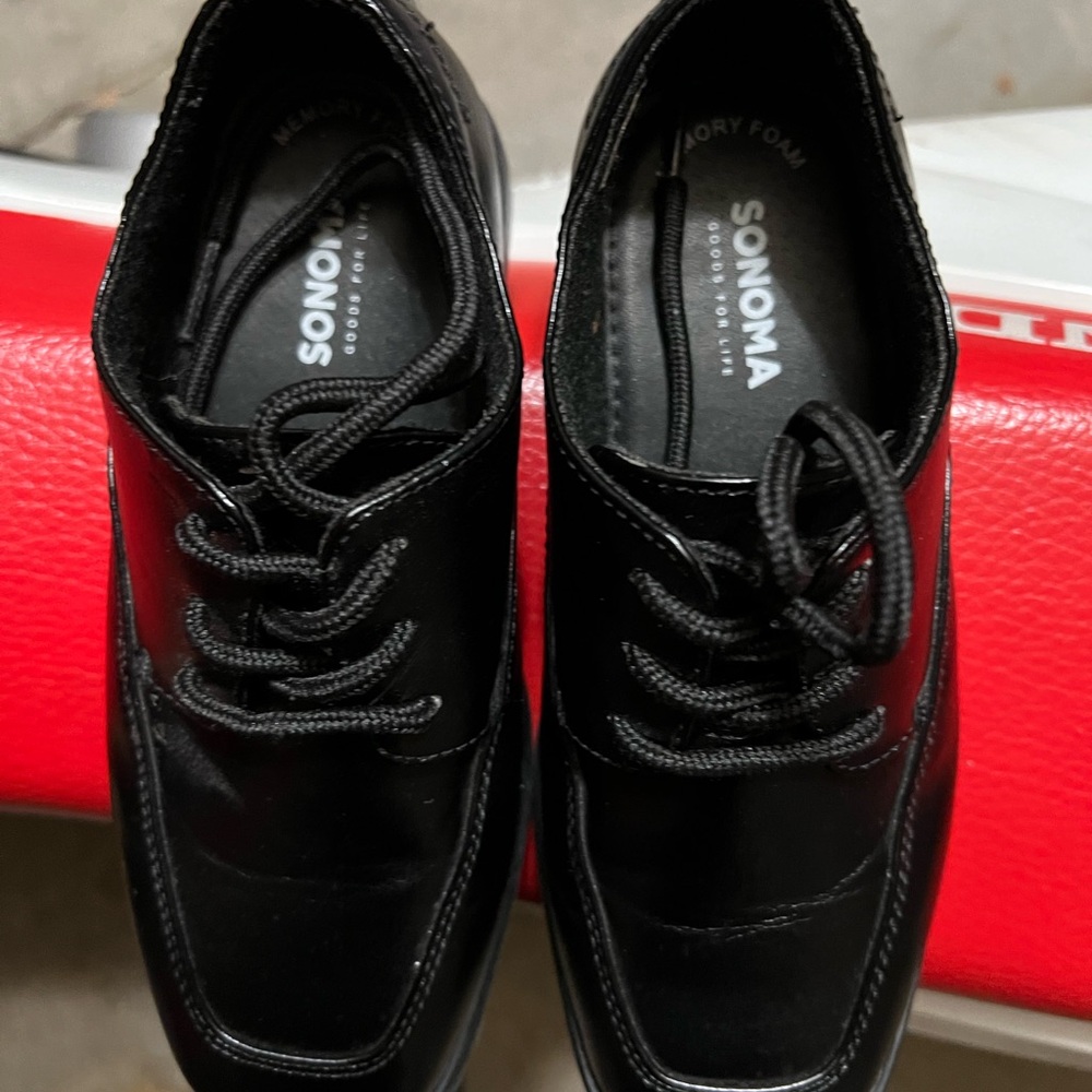 Kids dress shoes